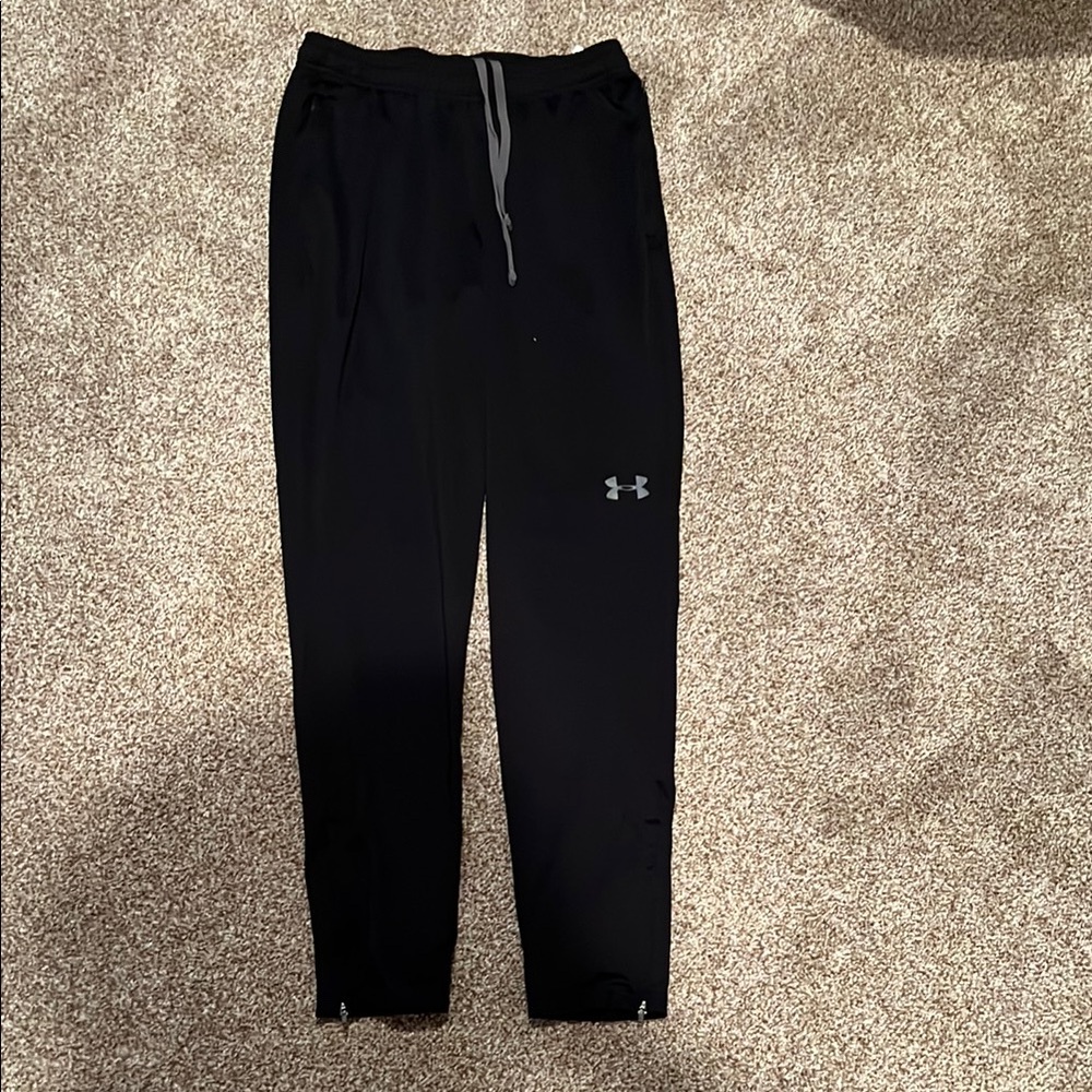 Under Armour Black and Gray Joggers with Elastic Waistband and Soft Fabric
